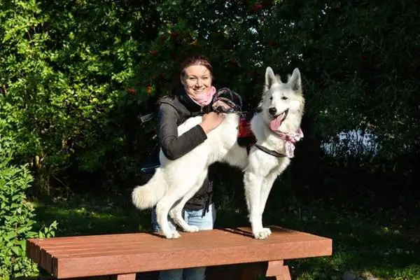 White Dream Dancer Abigale Rose